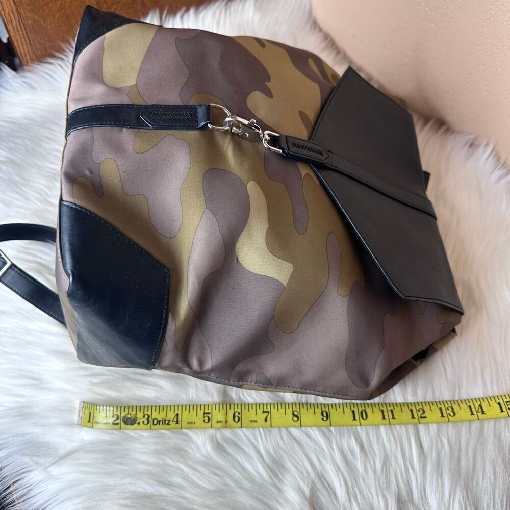 Stella & Dot Camo Backpack - Picture 11 of 16